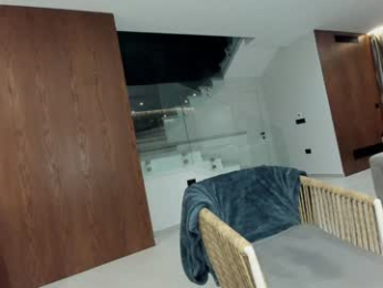 ehotlovea chaturbate stream image