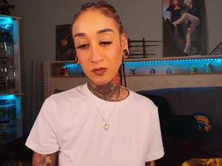 starryari69 camsoda stream image