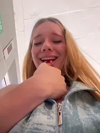 NicoleCut stripchat stream image