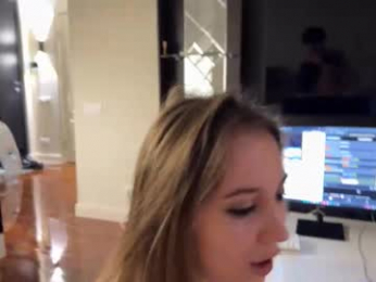 denobluora chaturbate stream image