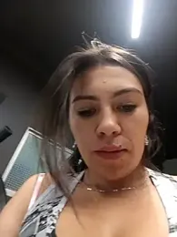 LIZ-06_ stripchat stream image