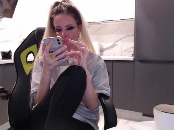 blondalina bongacams stream image