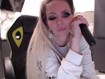 blondalina bongacams stream image