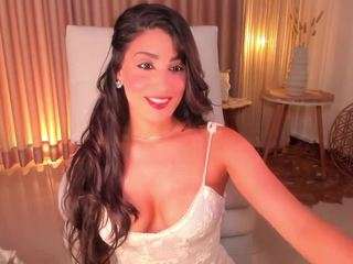 daphne-walton camsoda stream image