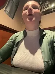 GingerSnap33 stripchat stream image