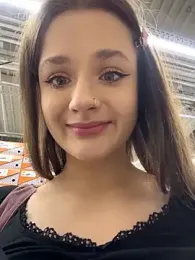 KittyQueeny stripchat stream image