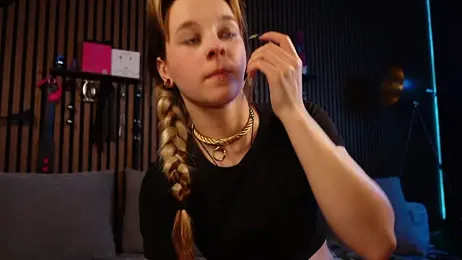 Izzy_Inked stripchat stream image