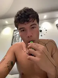 Logan_smith1 stripchat stream image, 01.01.2026 21:10