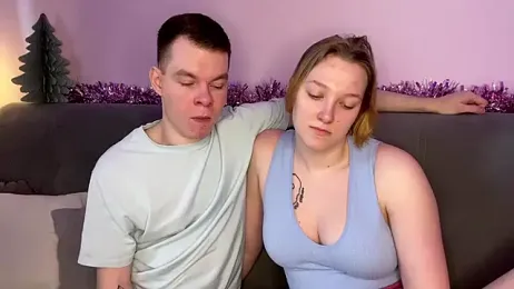 julielourens stripchat stream image