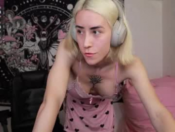 laliwhite chaturbate stream image