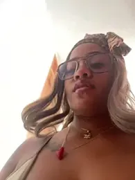 riri_brunnete stripchat stream image, 04.01.2026 18:50