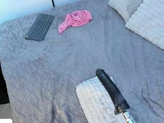 angie-roses camsoda stream image