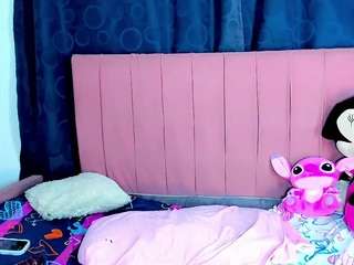 blooond camsoda stream image