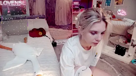 Careful_i_bite stripchat stream image