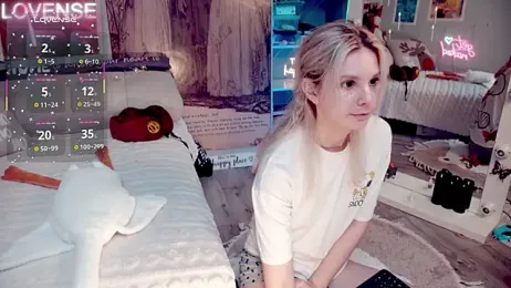 Careful_i_bite stripchat stream image