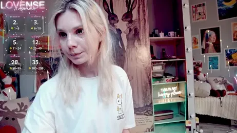 Careful_i_bite stripchat stream image