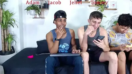 Interracial_Snow_Bunny stripchat stream image