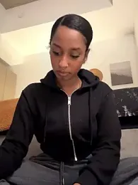 Your_Paris stripchat stream image