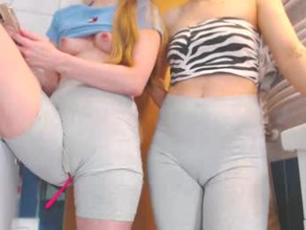 llovers4u2 chaturbate stream image