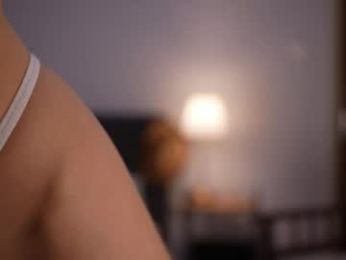 kriss0leoo chaturbate stream image