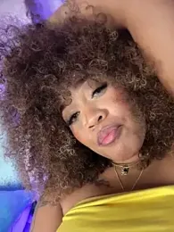 riri_brunnete stripchat stream image, 20.01.2026 02:10