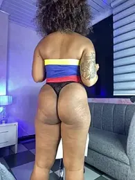 riri_brunnete stripchat stream image, 20.01.2026 02:10