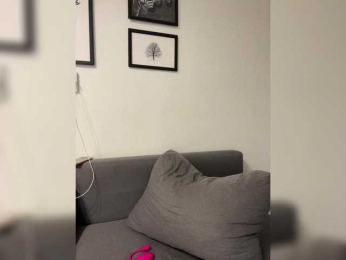 IRAONIC bongacams stream image