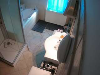 voyeurcam-julmodels-bath-2nd-2 camsoda stream image, 14.01.2026 15:30