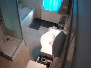 voyeurcam-julmodels-bath-2nd-2 camsoda stream image, 14.01.2026 15:30