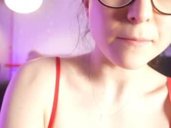 littlee33 chaturbate stream image, 25.01.2026 22:10