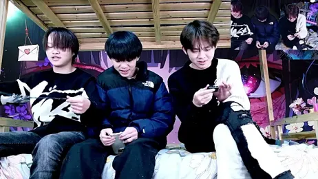 xiaohuangren01 stripchat stream image