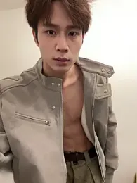 SM_004 stripchat stream image