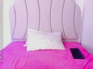 kaity-layne camsoda stream image