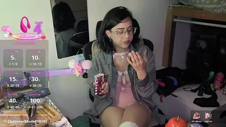 LisandreLaVenale stripchat stream image