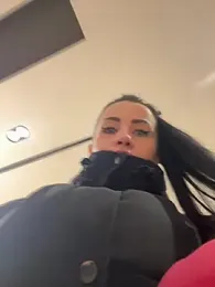 CrazzyChicks stripchat stream image