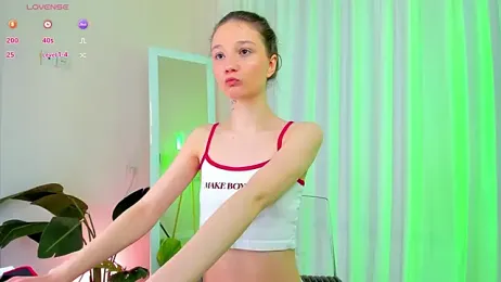 MilliMouse stripchat stream image