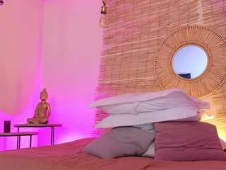 lady-brownn camsoda stream image