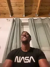 Axel_black10 stripchat stream image