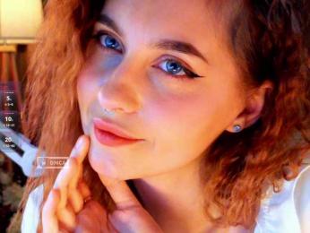 HoneyCherry bongacams stream image