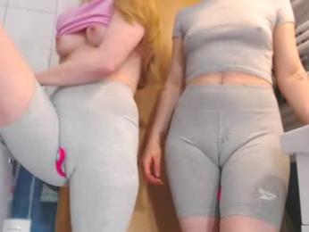 llovers4u2 chaturbate stream image