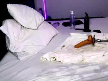 dee_waters chaturbate stream image, 24.02.2026 00:40