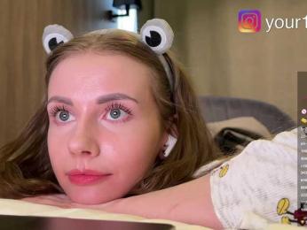 VikkiExtraCheese bongacams stream image