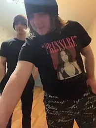 desiredude9 stripchat stream image