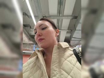 DIVORA bongacams stream image