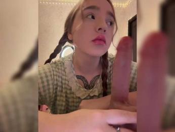 LittleDelora bongacams stream image