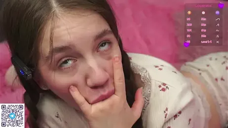 AmiLewis stripchat stream image