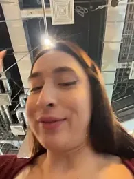 Holly_Play stripchat stream image, 13.03.2026 08:00