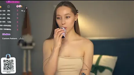 LouiseLebeI stripchat stream image