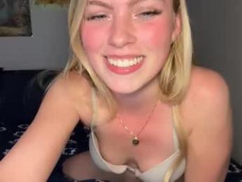 elliee81 chaturbate stream image