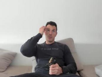 roberto4ever chaturbate stream image, 17.03.2026 12:40